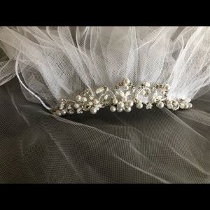 Beautiful girl pearl diamond encrusted white veil